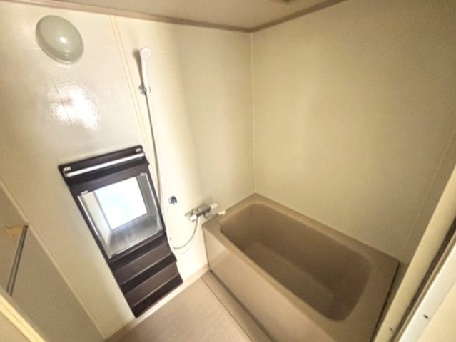 ハイツ仏天垣　の浴室