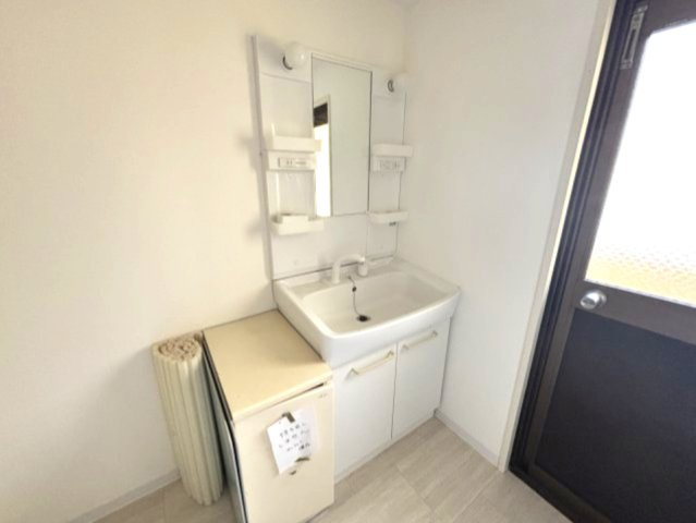 ハイツ仏天垣　の独立洗面台