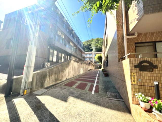 グランドメゾン六甲箕岡のエントランス