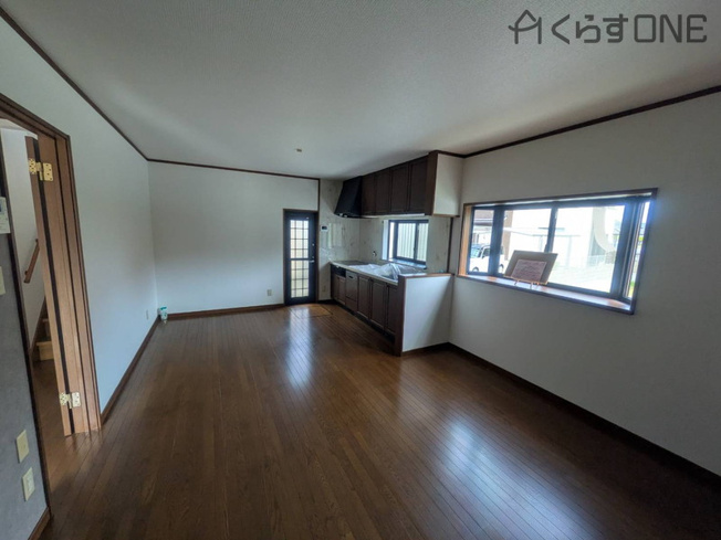 【居間・リビング】 | 姫路市的形町的形／中古戸建