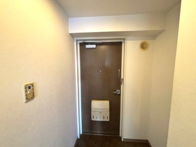 リバーサイド青谷の玄関