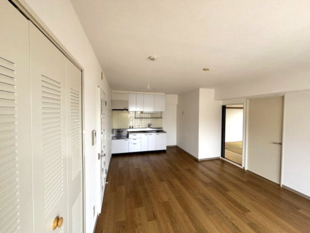 リバーサイド青谷の居間・リビング