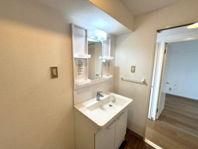 リバーサイド青谷の洗面所