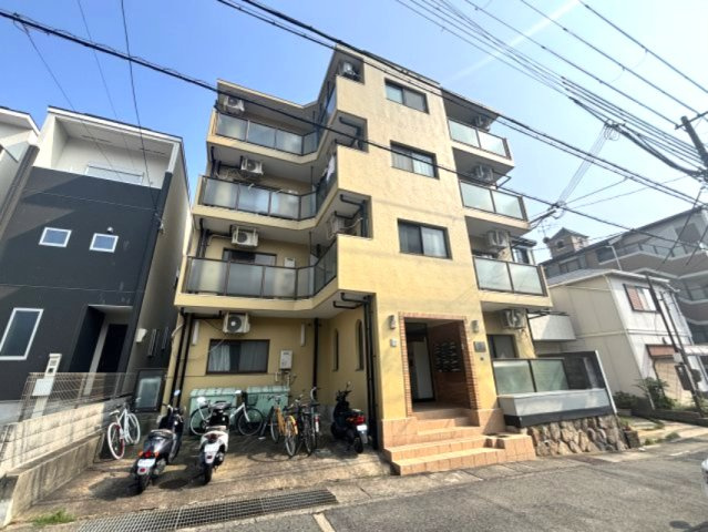 リトル六甲の外観