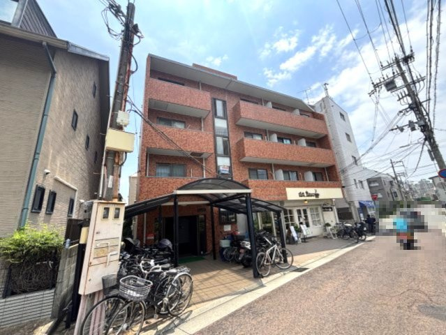 フルール岡本の外観