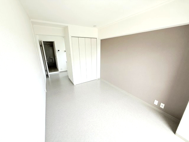 石屋川ロイヤルハイツの居間・リビング