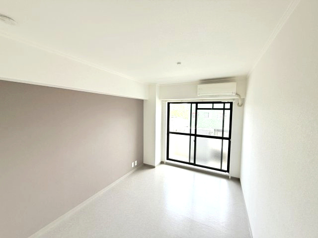 石屋川ロイヤルハイツの寝室