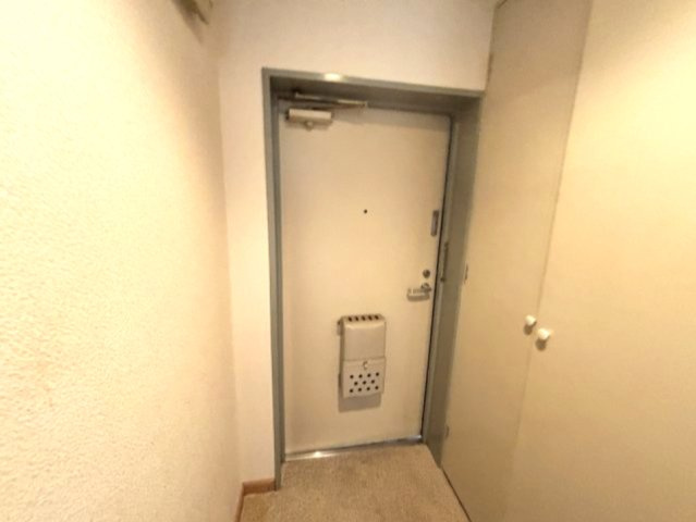 ハウゼ・ケイ魚崎の玄関