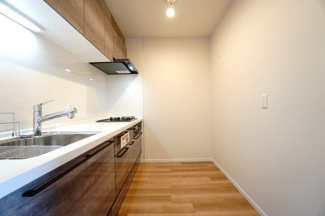 【キッチン】 | 【上質リノベ】ファミール江波公園リバーサイド弐番館 | 室内（2025年9月5日13：00頃）撮影