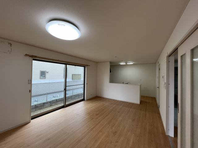 仙台市青葉区みやぎ台２丁目　中古住宅の居間・リビング