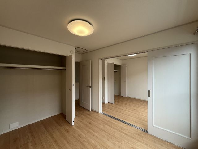 仙台市青葉区みやぎ台２丁目　中古住宅の洋室