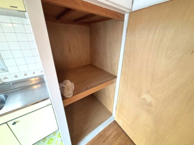 プチシャトー徳井の収納
