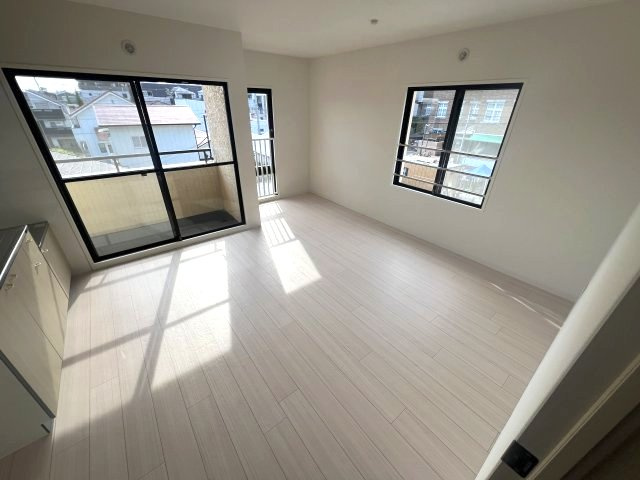 ヴィラ・オークラの居間・リビング