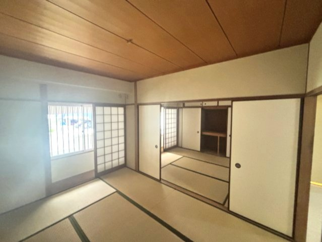 成和コーポの和室