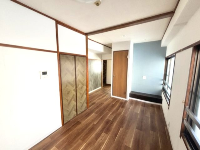 稗原マンションの寝室