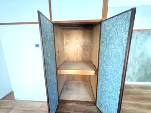 稗原マンションの収納