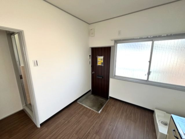 ハイツ八坂の居間・リビング