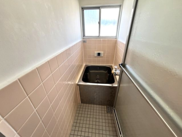 ハイツ八坂の浴室