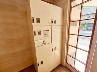 【その他共用部分】 | 不在時にも安心！宅配ボックスがあります！