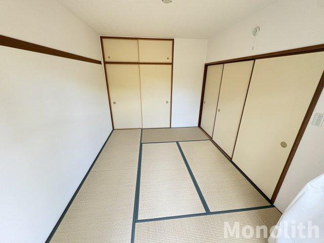 フレール鶴山台101号棟の和室