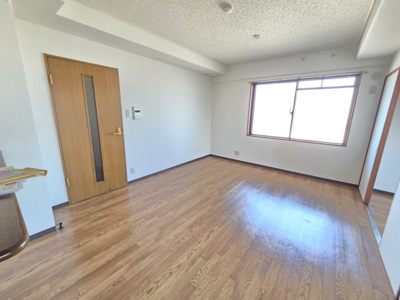 【居間・リビング】 | ロイヤルヴェール山下