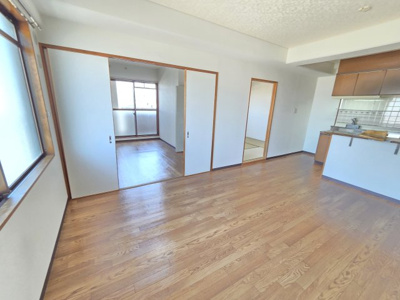 【居間・リビング】 | ロイヤルヴェール山下