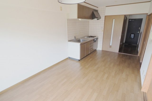 エーデル川内の居間・リビング