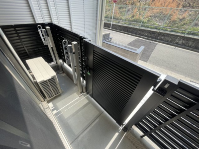 【バルコニー】 | Ｍａｉｓｏｎ　ｄｅ　青木 | 外からの目が気にならないバルコニーで洗濯物が干せます