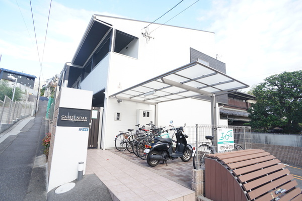 ガゼルノア宝塚清荒神の外観