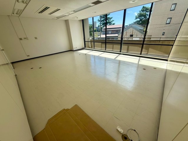 康生通南カーニープレイス貸店舗・事務所の内装