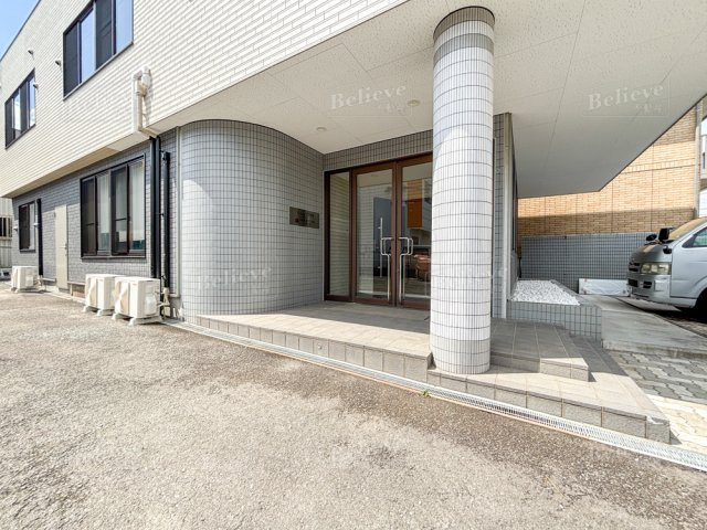 アリエス久留米東のエントランス|オートロック付きのエントランス☆