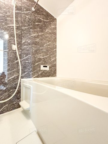 アリエス久留米東の浴室|追い焚き機能付きのお風呂です♪