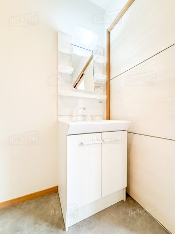 アリエス久留米東の洗面所|明るい洗面所です★