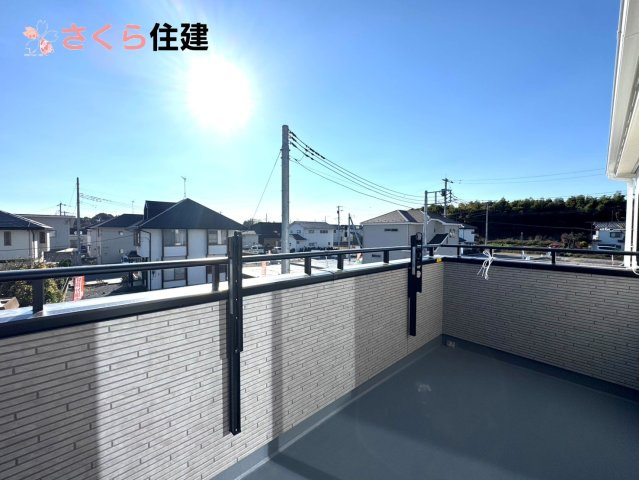 いろどりアイタウン小山市粟宮22-P1　15号棟のバルコニー|家族全員分の布団もゆったり並べられる広々バルコニー！
