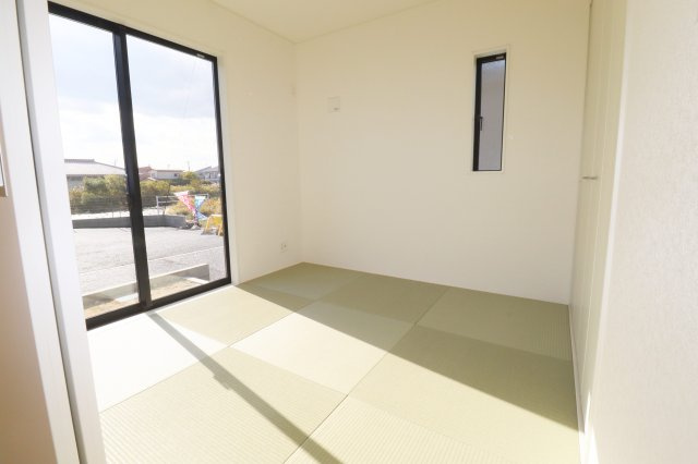 郡山市田村町金屋字上川原　　　１号棟　　　永盛小学校、小原田中学区の和室