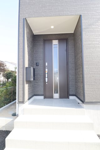 郡山市田村町金屋字上川原　　　１号棟　　　永盛小学校、小原田中学区の玄関