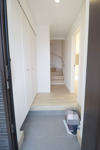 郡山市田村町金屋字上川原　　　１号棟　　　永盛小学校、小原田中学区の玄関