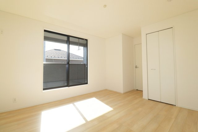 郡山市田村町金屋字上川原　　　１号棟　　　永盛小学校、小原田中学区の洋室