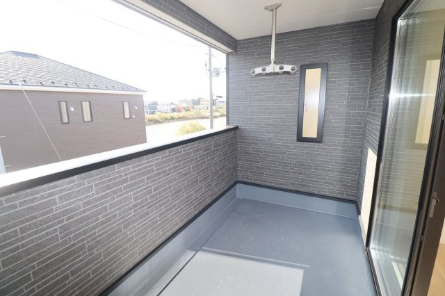 郡山市田村町金屋字上川原　　　１号棟　　　永盛小学校、小原田中学区のバルコニー