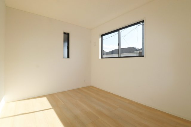 郡山市田村町金屋字上川原　　　１号棟　　　永盛小学校、小原田中学区の洋室