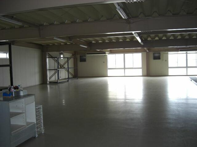 栃木市城内町　倉庫のロビー