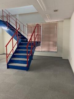 栃木市城内町　倉庫のロビー