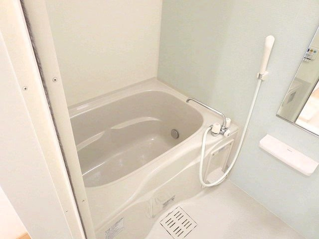 ラフィーネ東野の浴室|お風呂で日々の疲れを落としましょう