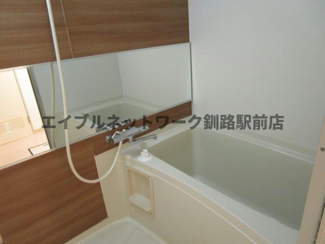 栄ハイツの浴室