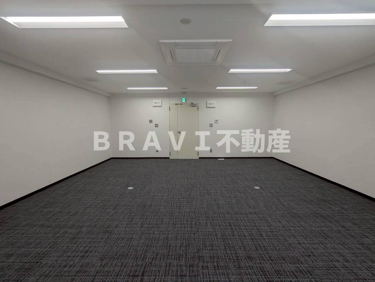 ピジョンビルの居間・リビング