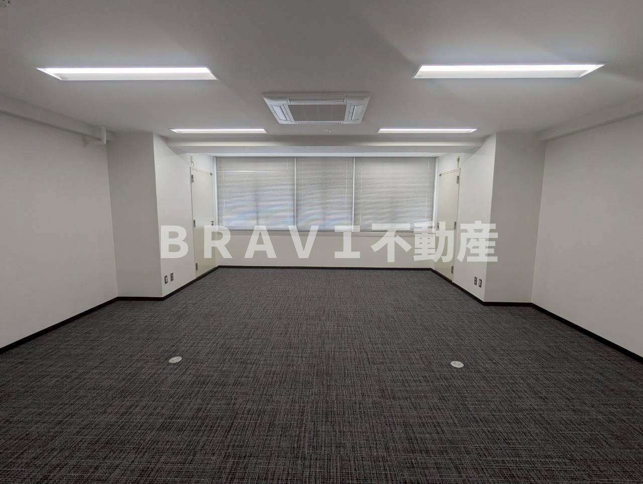 ピジョンビルの居間・リビング