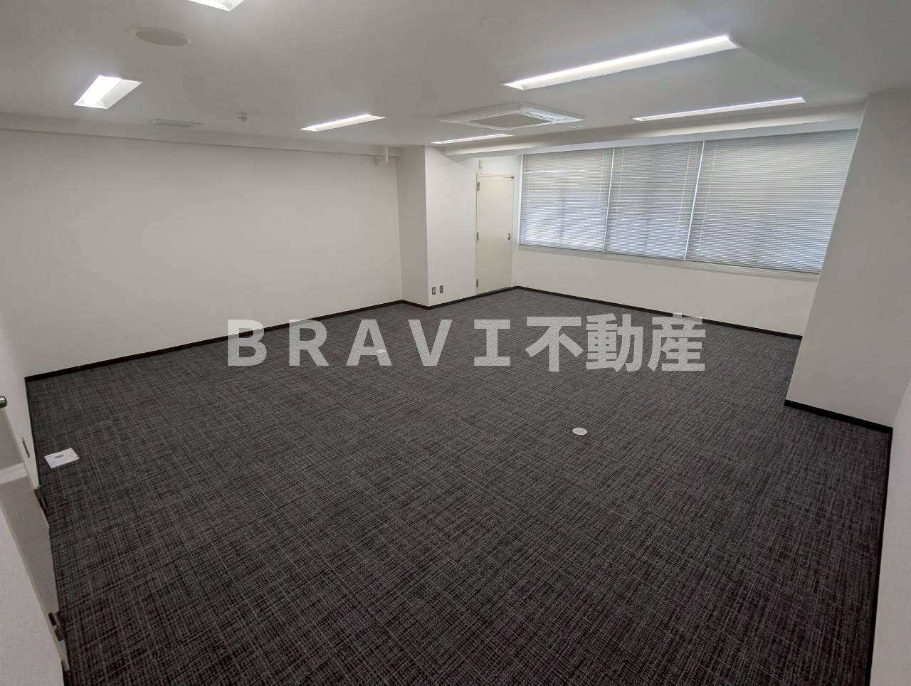 ピジョンビルの居間・リビング