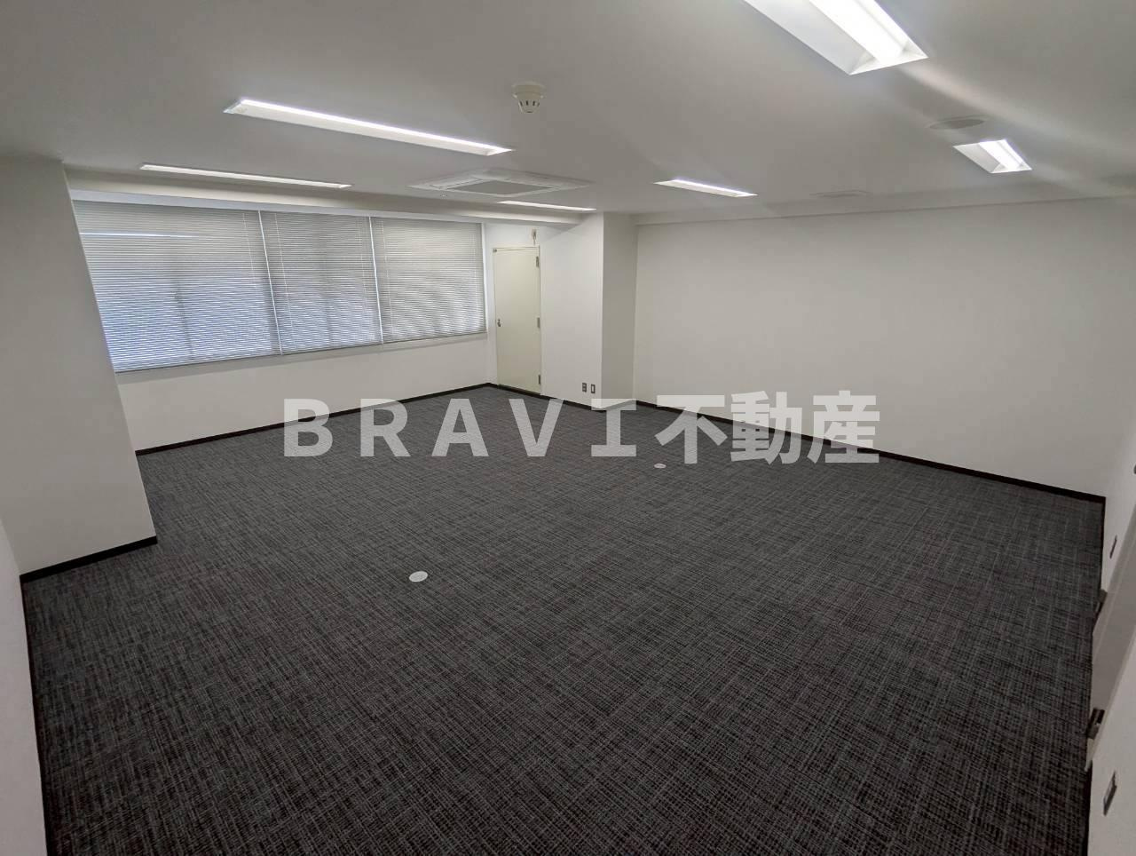 ピジョンビルの居間・リビング