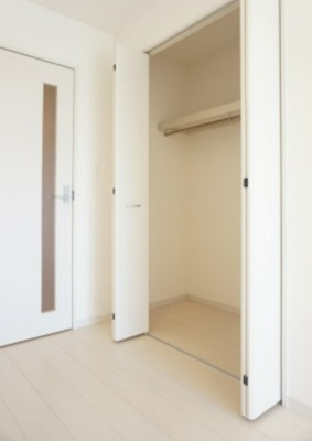 【収納】 | リブリ・プライム蘇我 | ※同物件・反転タイプの写真です。
