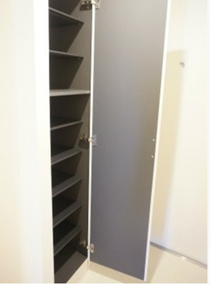 【収納】 | リブリ・プライム蘇我 | ※同物件・反転タイプの写真です。